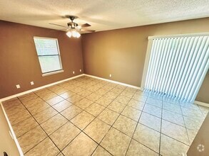 Building Photo - 622 Woodsman Dr