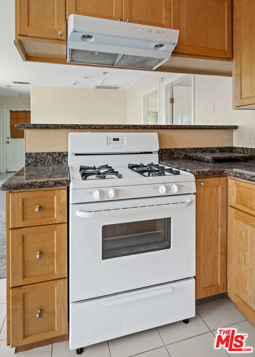 Foto del edificio - 1565 W 218th St