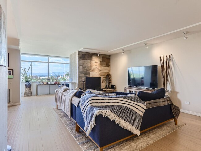 Building Photo - Cheesman Park Condo With Breathtaking Views!