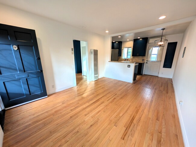 Building Photo - 1801 Dorchester Avenue