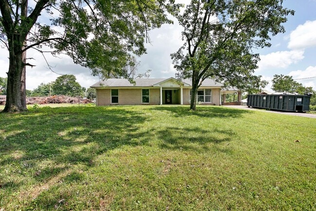 Building Photo - 554 Cox Ln