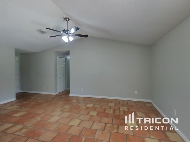 Building Photo - 11503 Pine Forest Ct