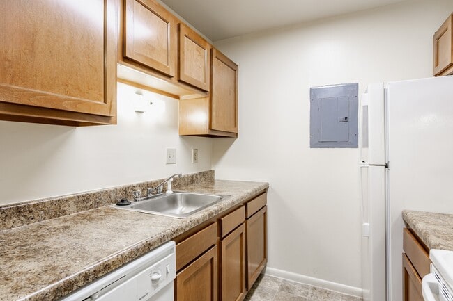 Building Photo - Bavarian Village Apartments