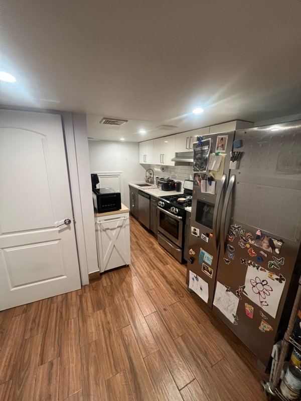 Photo - 370 E 32nd St Apartment
