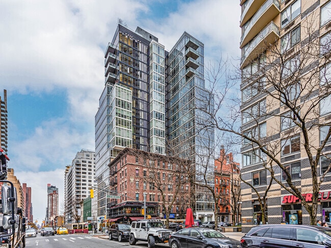 Building Photo - Georgica Condominium