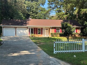 Building Photo - 116 Woodglen Ct