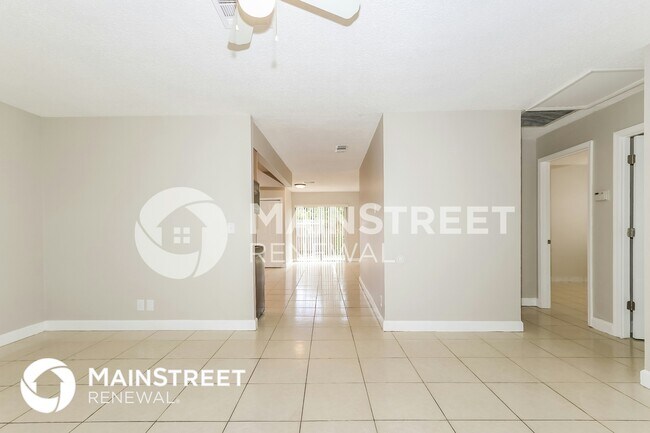 Foto del edificio - 4578 Gladiator Cir