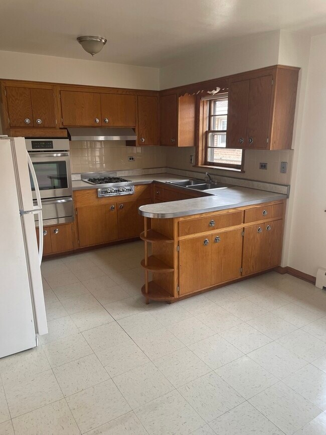 Building Photo - 7344 N Harlem Ave