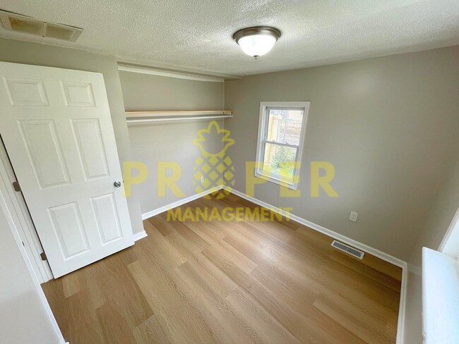 Foto del edificio - 3 bedrooms 1 bathroom House with fully fen...