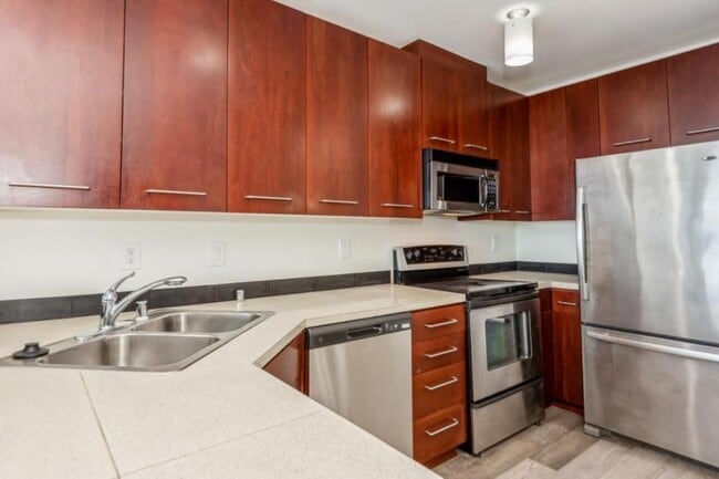 Building Photo - 1 bedroom in Seattle WA 98109
