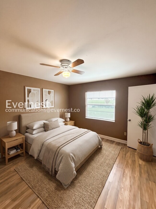 Building Photo - 3 Bed/2 Bath Home with Garage / Pet-Friendly / Vouchers Accepted / Available Now!