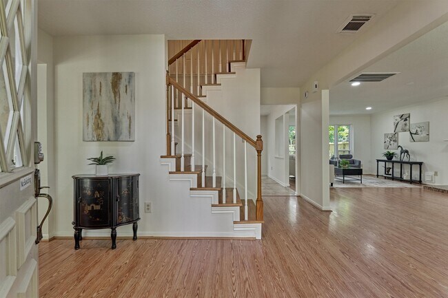 Building Photo - 71 Breezy Point Pl