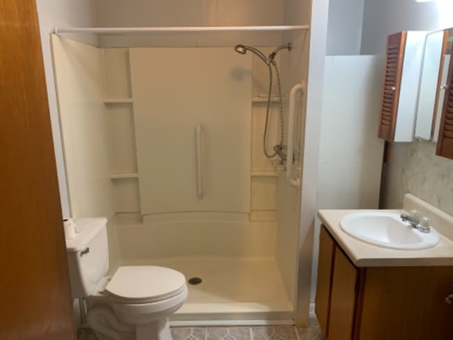 Building Photo - 2026 W Birch Ave