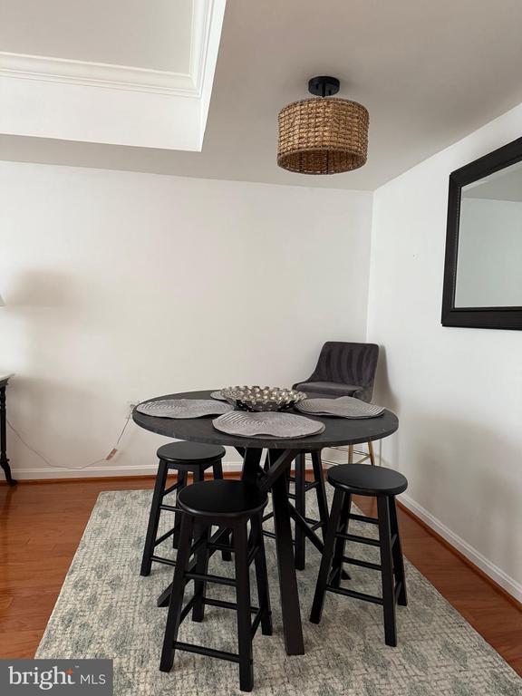 Foto del edificio - 5934 Mayflower Ct