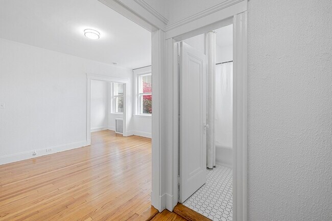 Foto del edificio - 170 Maple St