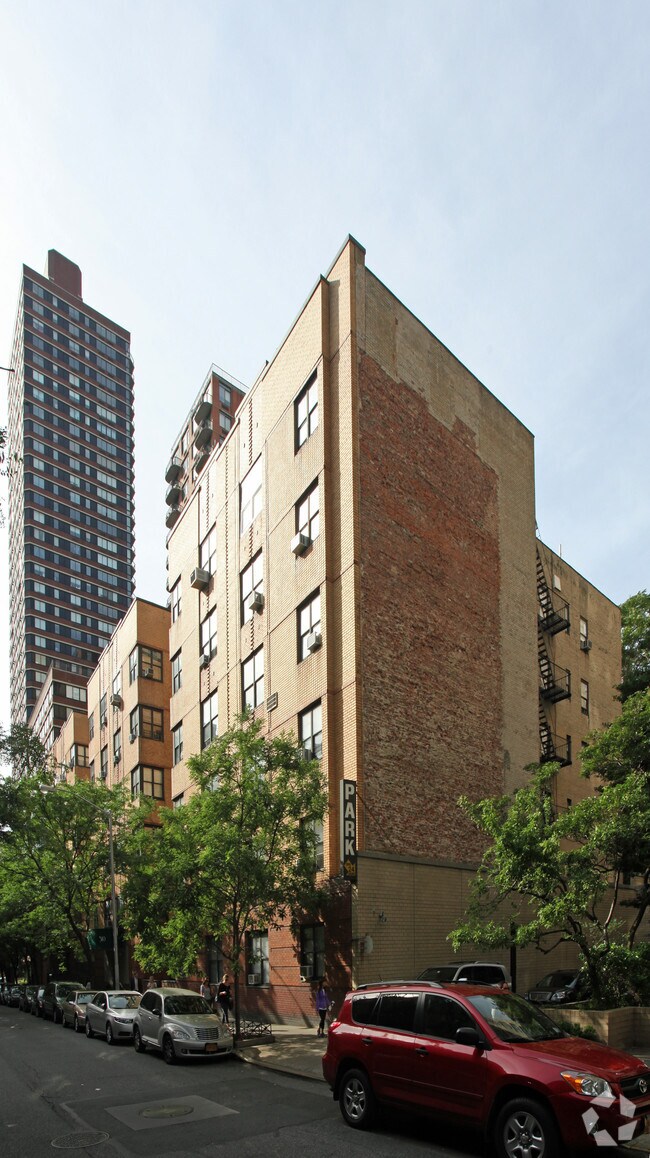 Primary Photo - 310-322 E 75th St