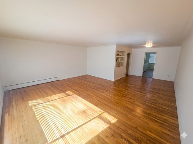 Photo - Spacious 2 Bedroom with Large Living Room and Separate Dining Area – Over 1,100 Sq Ft House