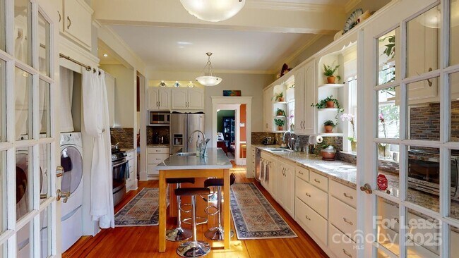 Foto del edificio - 1612 Kenilworth Ave