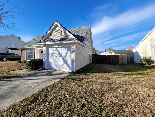 Building Photo - Charming 3-bedroom, 2-bathroom home in Nor...