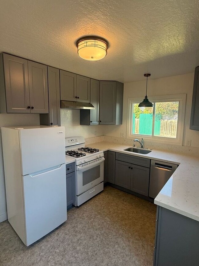 Foto del edificio - Charming 3-bedroom, 1-bathroom