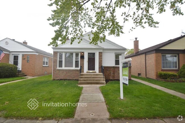 Building Photo - 5550 N Lotus Ave