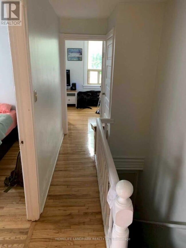 Building Photo - 20 Hallam St