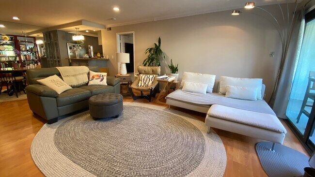 Foto del edificio - 8600 Tuscany Ave