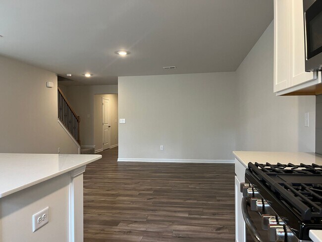 Foto del edificio - Brand New 3/3 Townhome Available Now!