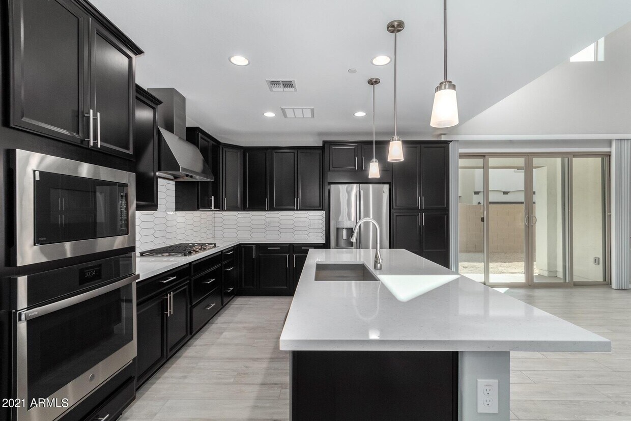 Foto principal - 1835 S Follett Way