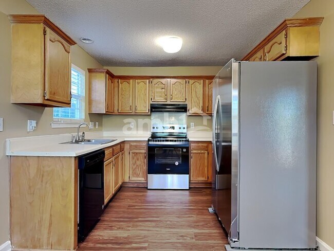 Building Photo - 704 Pepperstone Ct