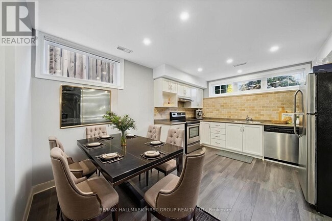 Building Photo - 60 Brenda Crescent