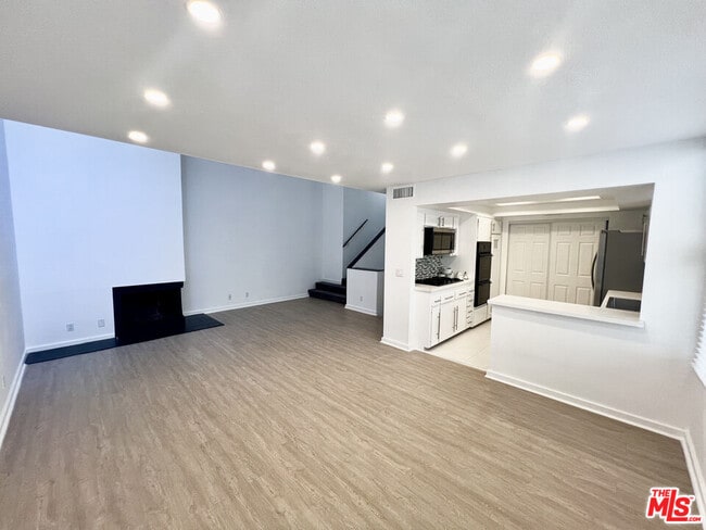 Building Photo - 1600 Camden Ave