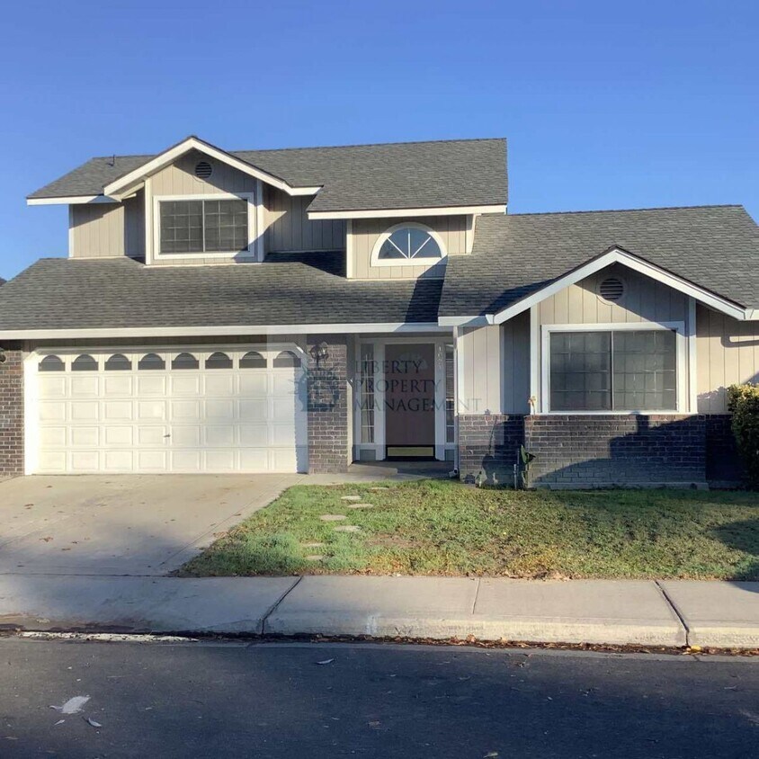 1021 E Hawkeye Ave Turlock, CA 95382 Alquileres en Turlock, CA