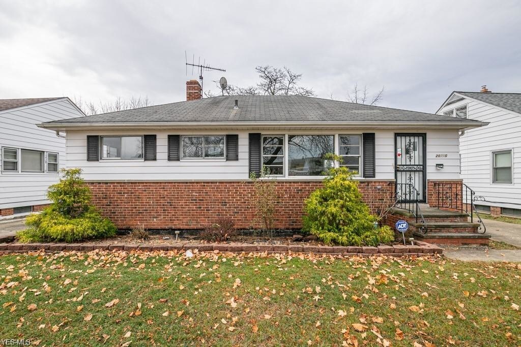 20710 Bowling Green Rd, Maple Heights, OH 44137 House Rental in Maple