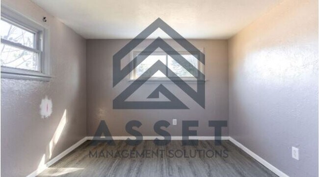 Building Photo - RENT TO OWN – MIDWEST CITY, OK