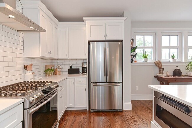 Foto del edificio - 52R River St