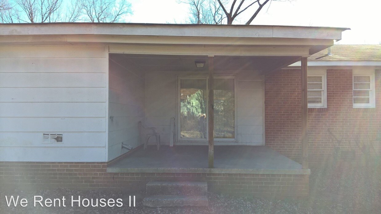 Building Photo - 1519 Guest St