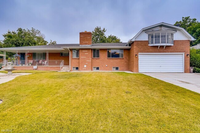 Building Photo - 4 br, 2.5 bath Duplex - 3711 Allison Street