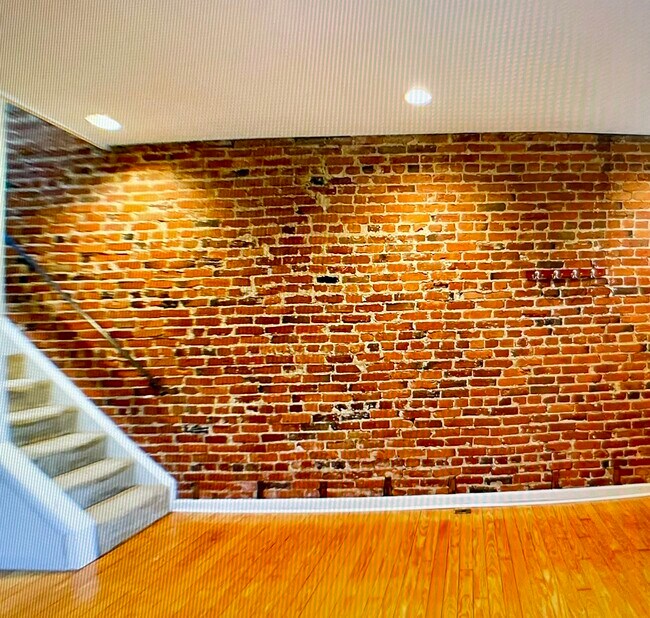 Foto del edificio - 1602 E St SE