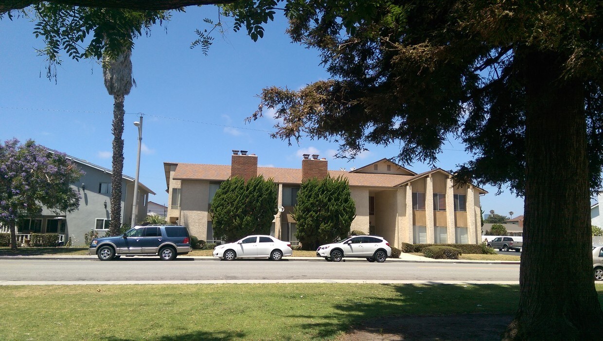 709 Ivywood Dr, Oxnard, CA 93030 Condo for Rent in Oxnard, CA