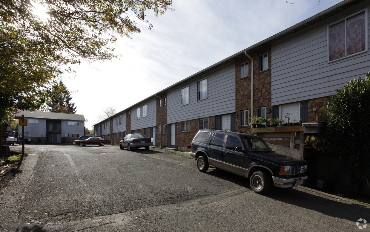 Foto principal - Jamestown Apartments