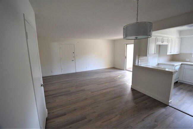 Building Photo - 14706