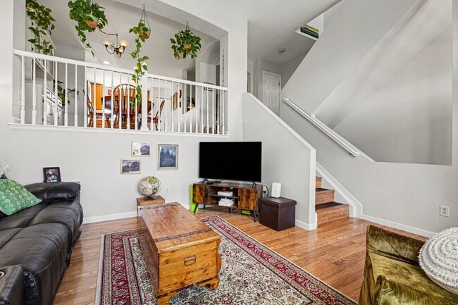Building Photo - "Discover Your Dream Home: Spacious 3-Bedroom Townhouse in Scenic Castle Rock!"