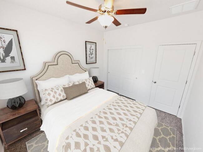 Building Photo - 4 bed 2 bath home in Huning Ranch! Newly B...