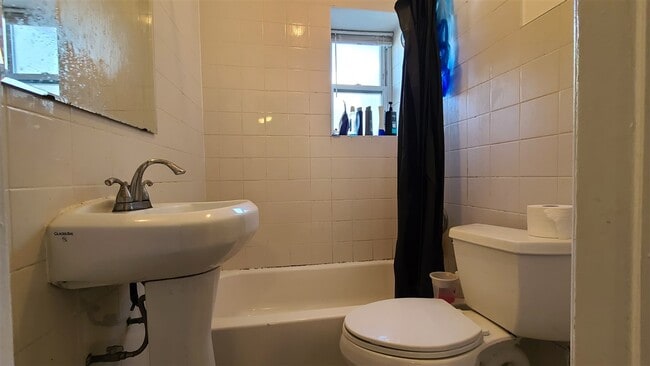 Building Photo - 58 Tuers Ave