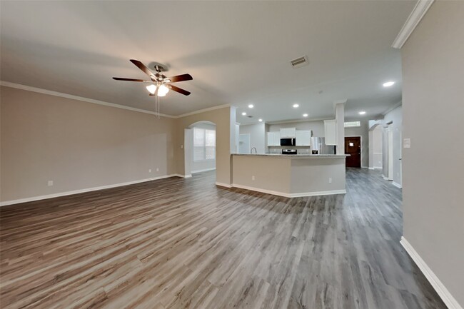 Building Photo - 21510 Duke Alexander Dr