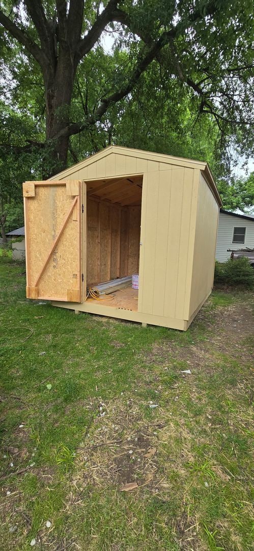 Building Photo - Cute 2 bedroom home near downtown