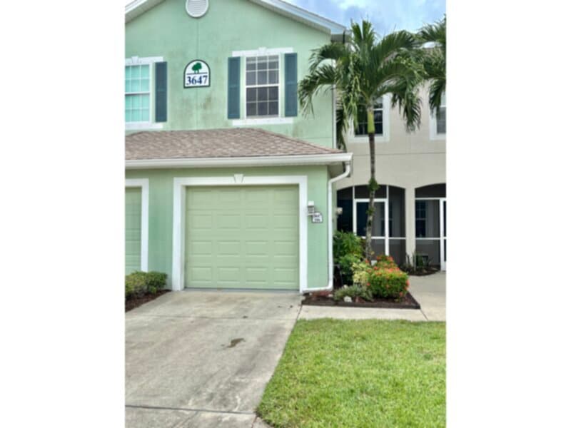 Available Now! 3 bedroom/2.5 Bath Townhome - Available Now!  3 bedroom/2.5 Bath Townhome