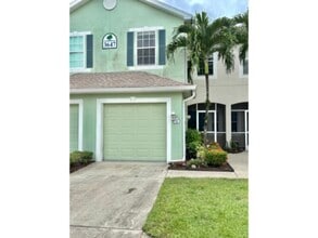 3647 Pine Oak Cir