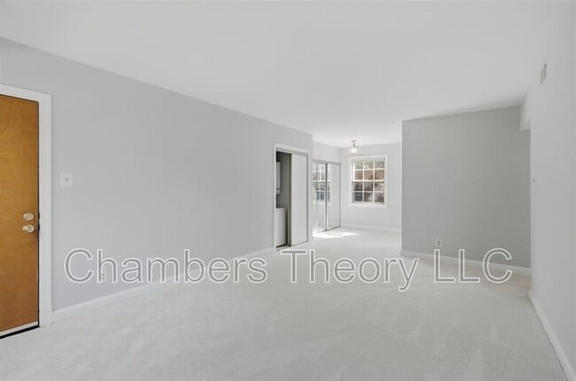 Building Photo - 2603 Arlington Blvd